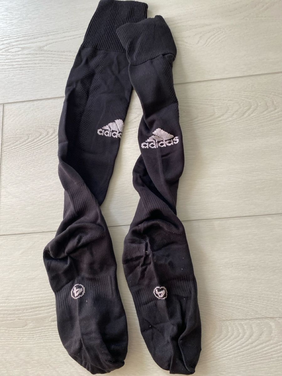 Adidas Lotti & Set di vestiti: Kleiderpaket – Usato da Strengelbach venduto da Bycy 4