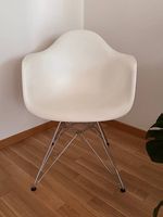 Original Eames Armchair von Vitra Weiss