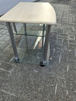 Lowboard mit Glasablagen hell, Metallgestell, guter Zustand