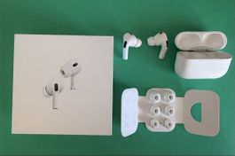 Apple AirPods Pro (2nd Gen.) MagSafe