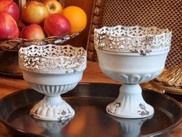 2 Cachepots auf Fuss Antikstil Shabby Chic