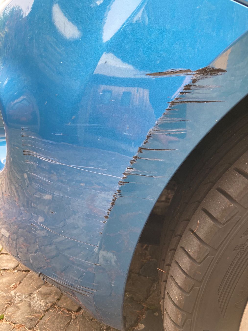 Ford Automobili: Hübscher kleiner Ford Ka – Usato da Rebstein venduto da Billiwald 6