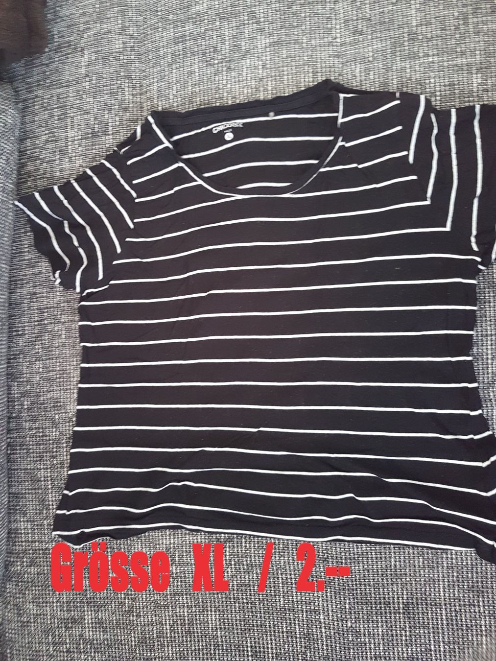 T-shirt: Shirt 1 – Usato da Benzenschwil venduto da Conny083 3