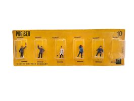 PREISER 10 Bemalte Figuren am Bahnhof