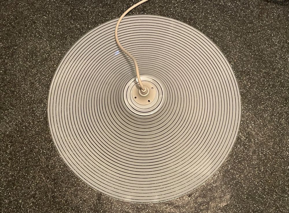 Glas-Deckenlampe mit Streifenmuster 1