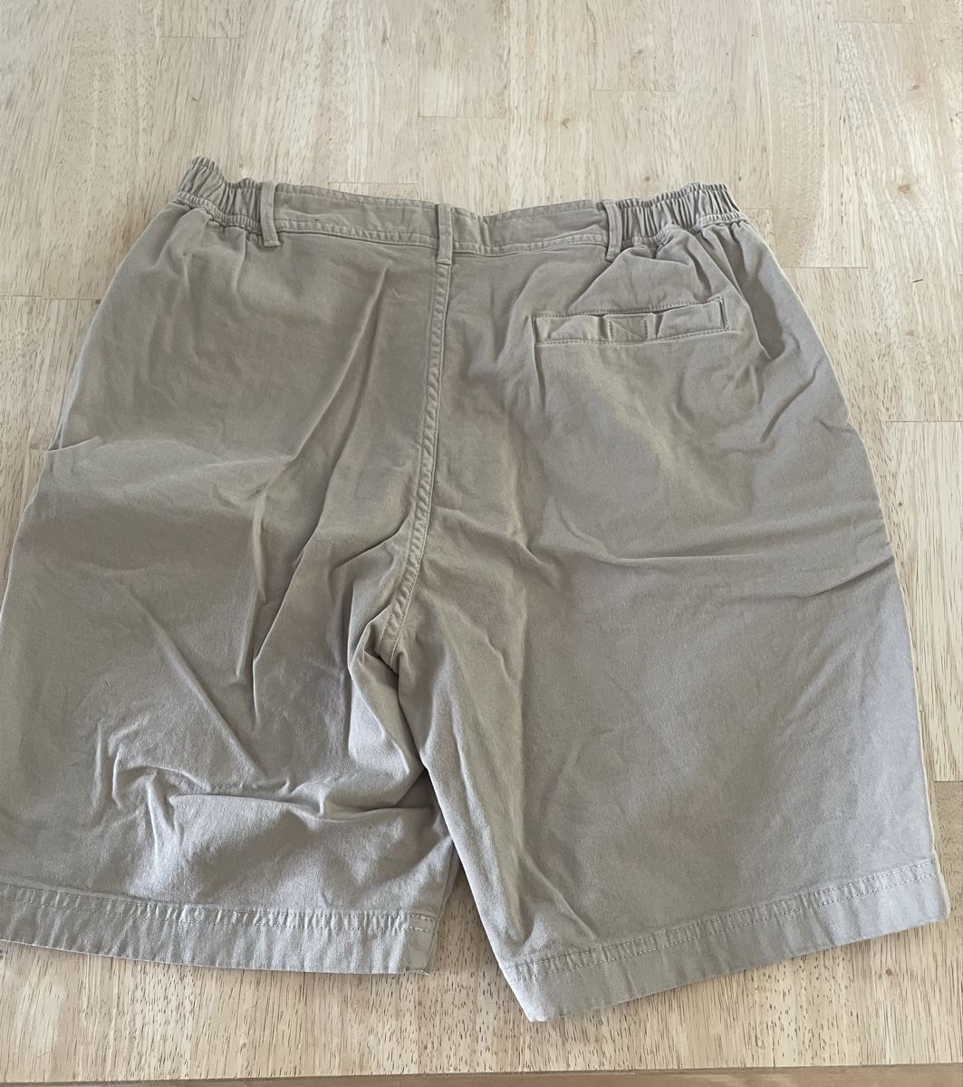 Pantaloni: Herren Shorts beige Grösse L – Nuovo (secondo la descrizione) da Flums venduto da andybausf01