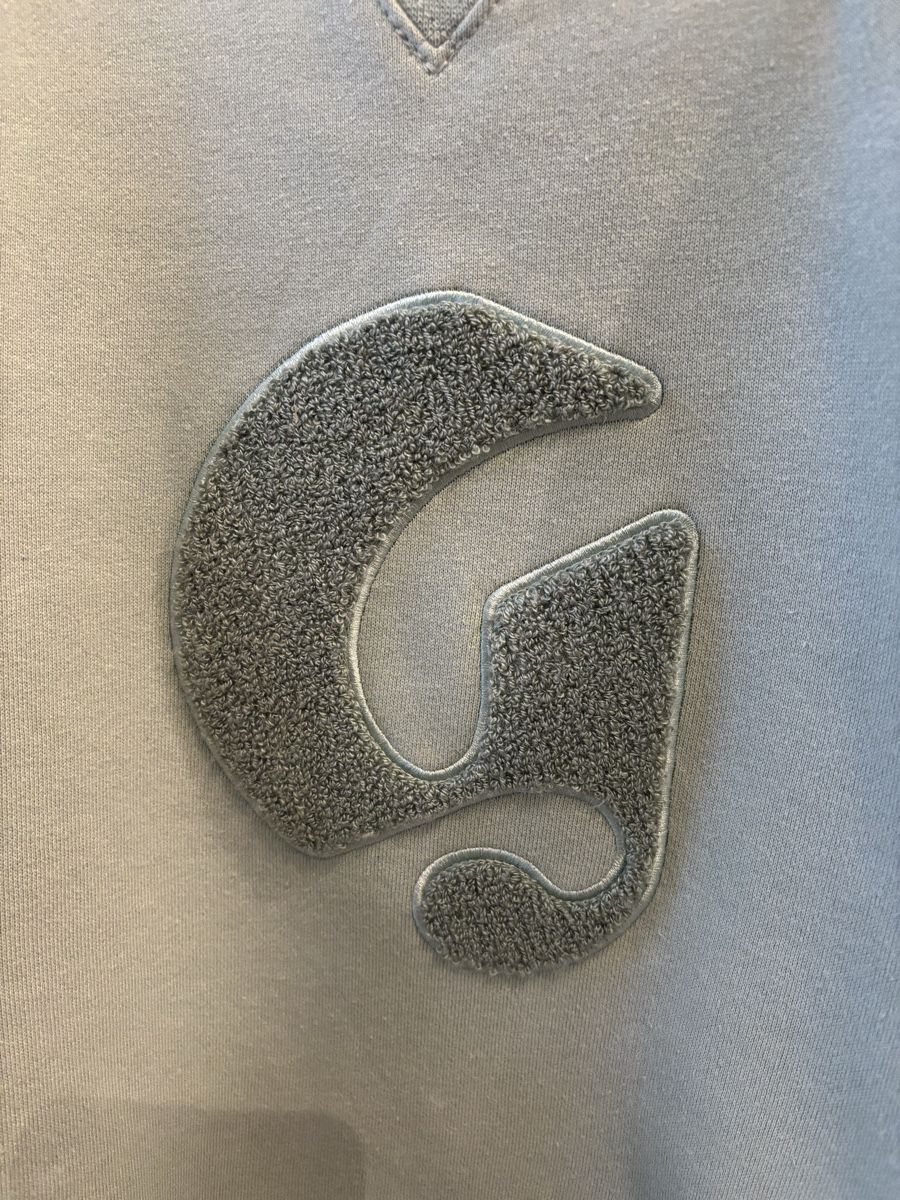 Pullover & Sweatshirts: Glossier sweatshirt size S – Gebraucht aus Adliswil von Ruedetu 1