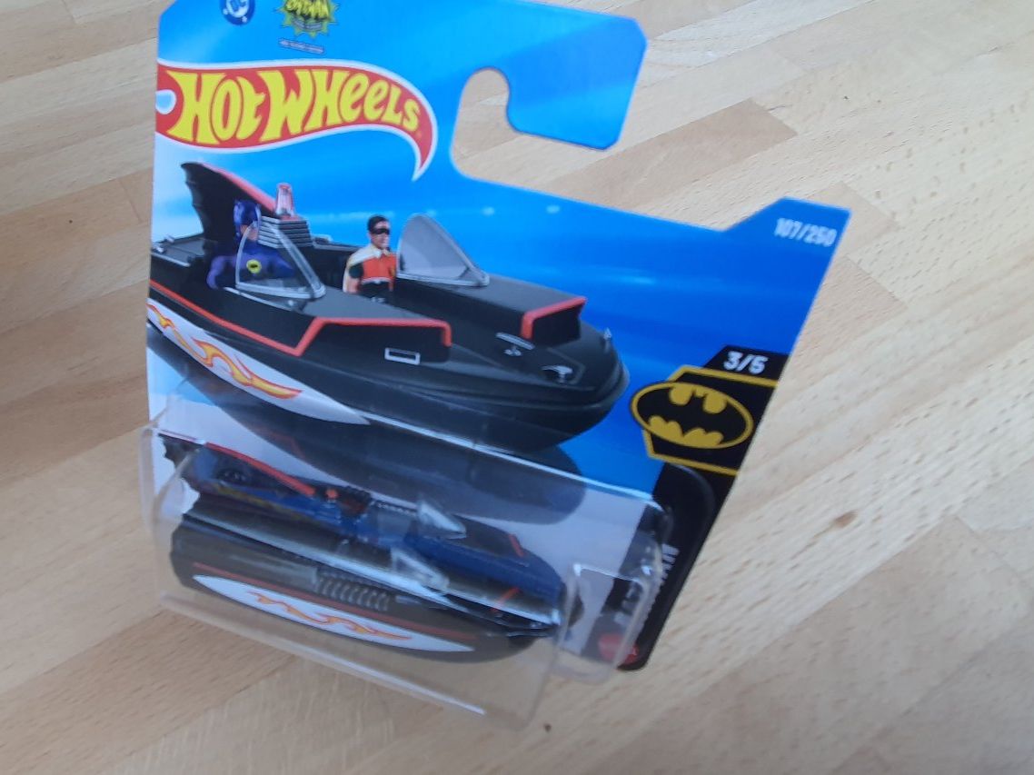 Hot Wheels Modellini d'auto: Hot Wheels 2026 E  1966 BAT BOAT   KULT!!!! – Nuovo e nell'imballaggio originale da Horgen venduto da Wing27