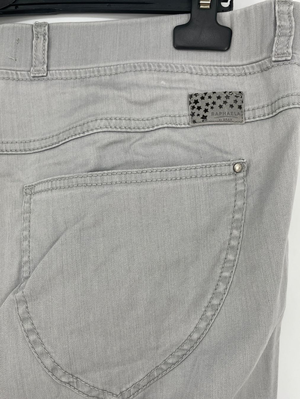 Brax Hosen: Sommer Hose von Raphaela by Brax Gr. 48 – Gebraucht aus Auenstein von moin. 2