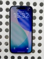 iPhone 15, neuwertig, weniger als eine Woche alt