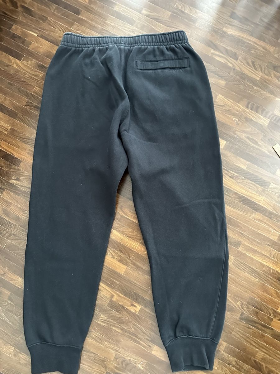 Nike Hosen: Nike Trainerhose – Neu (gemäss Beschreibung) aus Winterthur von su_4assd 1