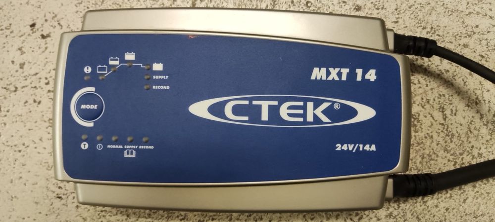 Ctek Ladegerät 24V für LKW
