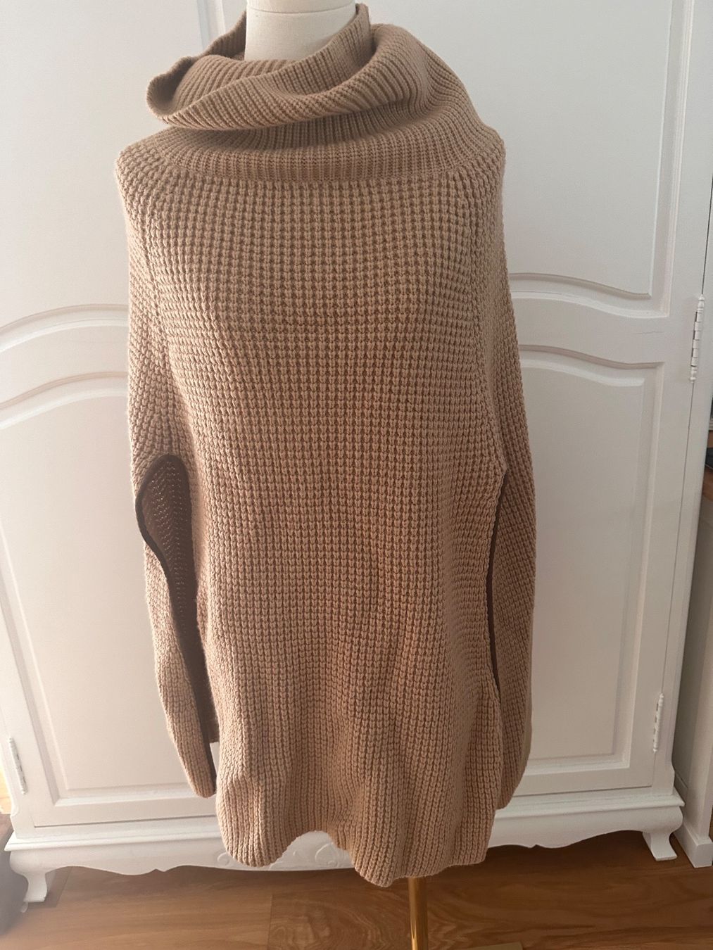 Ralph Lauren Sonstige Damenmode: Ralph Lauren Poncho wie neu – Gebraucht aus Pfaffhausen von Klaras_second_hand 3