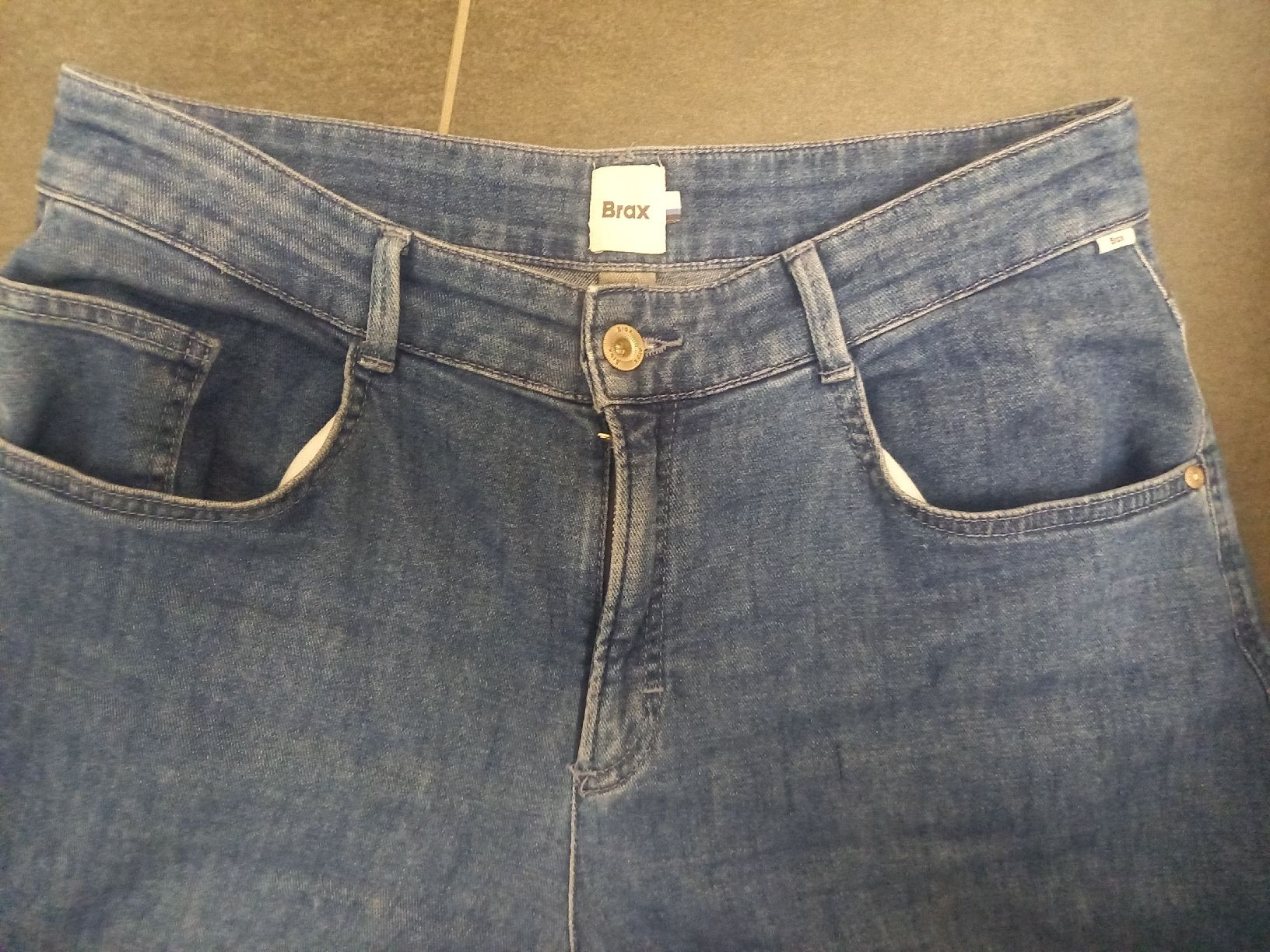 Brax Jeans: Jeans Brax Meli S – Gebraucht aus Sissach von DenJoe 1