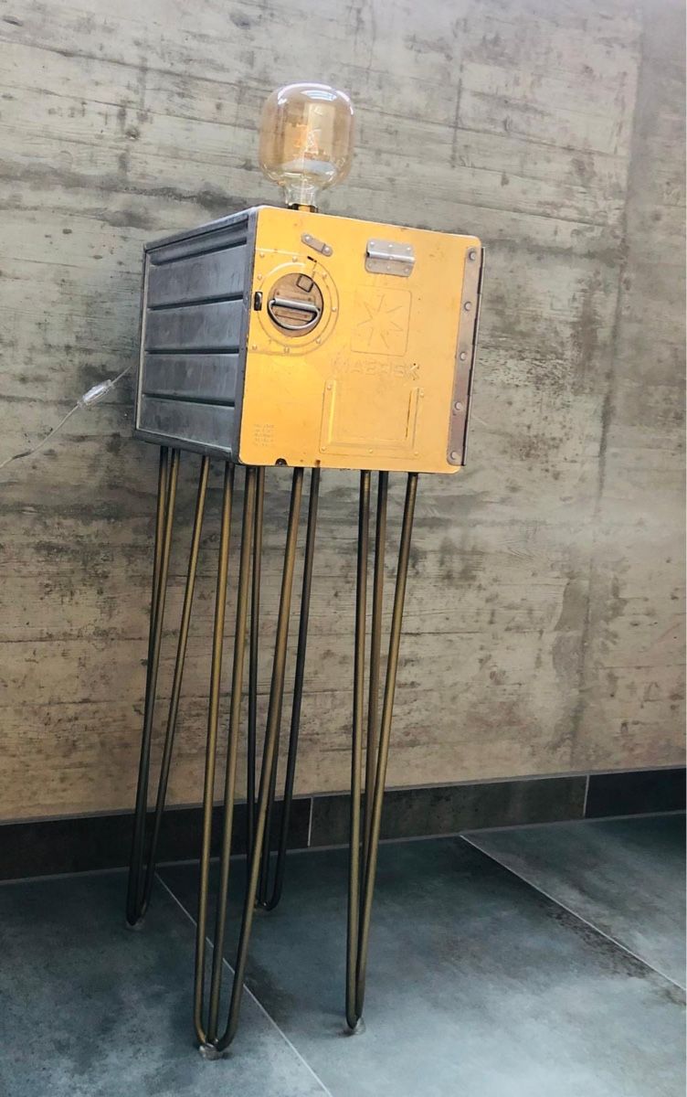 Lampade: Flugzeugtrolley Leuchte Lampe Beistelltisch – Usato da Fruthwilen venduto da car_5q9w 3