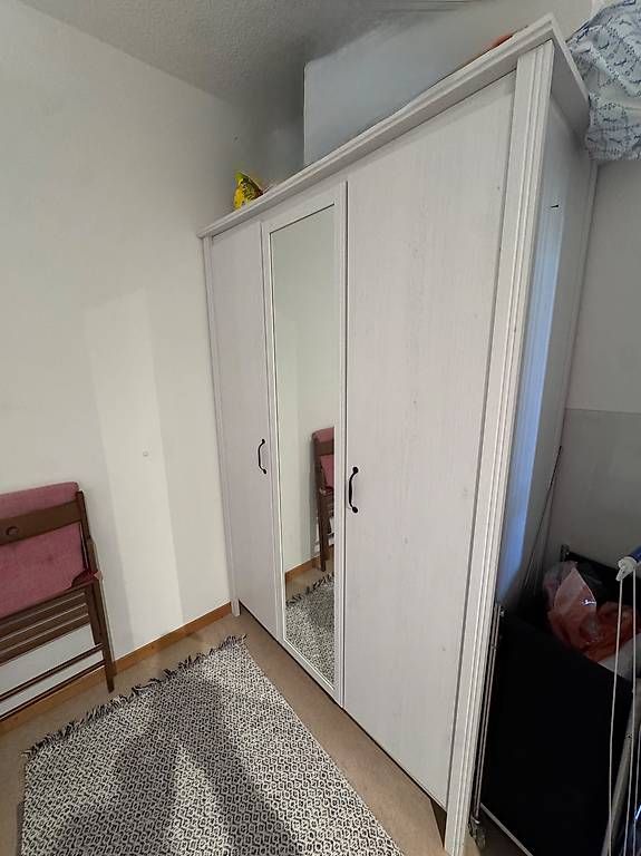 Ikea Armadi: Neuwertiger Kleiderschrank von IKEA – Usato da Zollikon venduto da eva111
