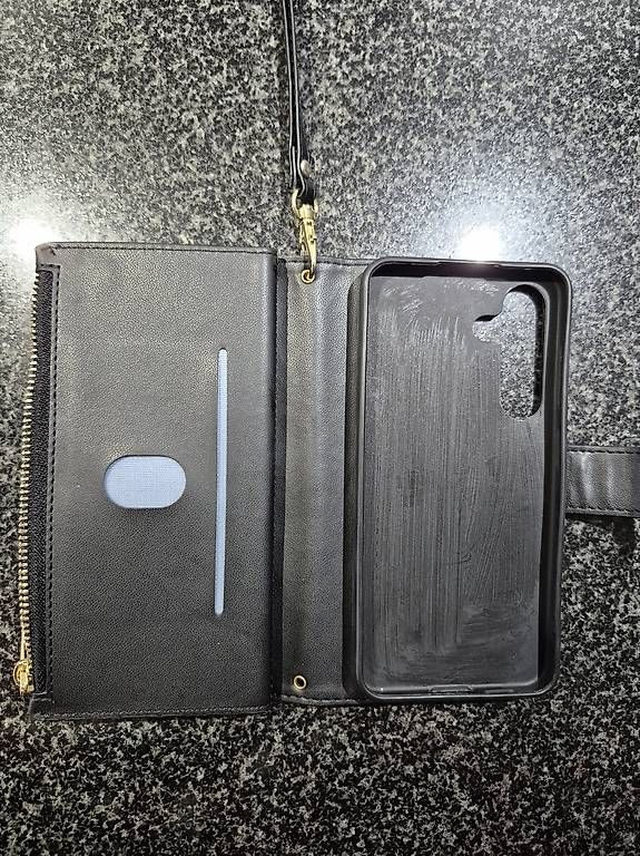 Covers & Schutzfolien: Handyhülle Samsung Galaxy S23  – Gebraucht aus Locarno von Kira712 3