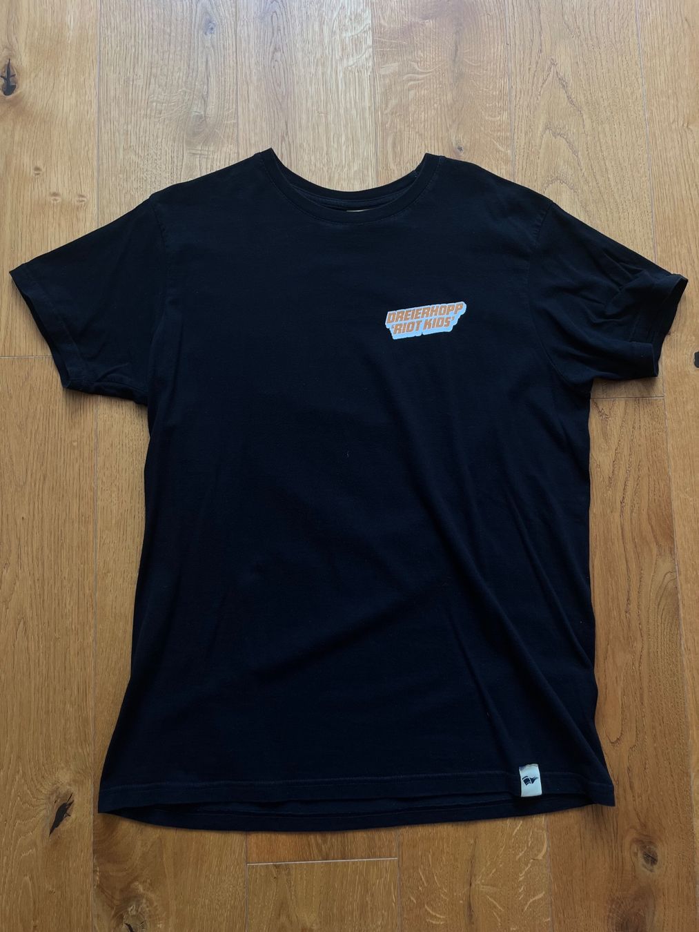 T-shirt: Dreierhopp T-Shirt – Usato da Näfels venduto da dom_9p7f