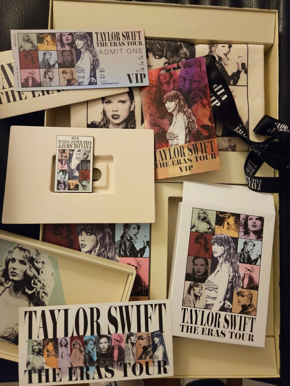 Poster & Bilder: Taylor Swift – Neu (gemäss Beschreibung) aus Oberkirch LU von  2