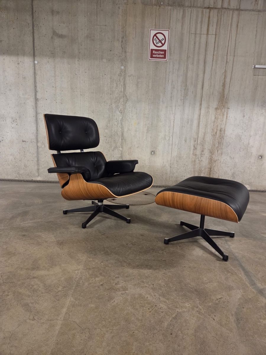 Fauteuils: Eames Lounge Chair mit Ottomane  – D'occasion à Urdorf par Msakul 1