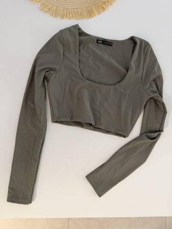 ZARA Long Sleeve Cropped Top Size M
