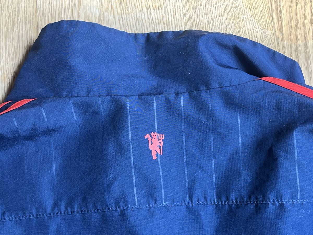 Adidas Vestes: Trainerjacke Manchester United – D'occasion à zürich par Kathyk 3