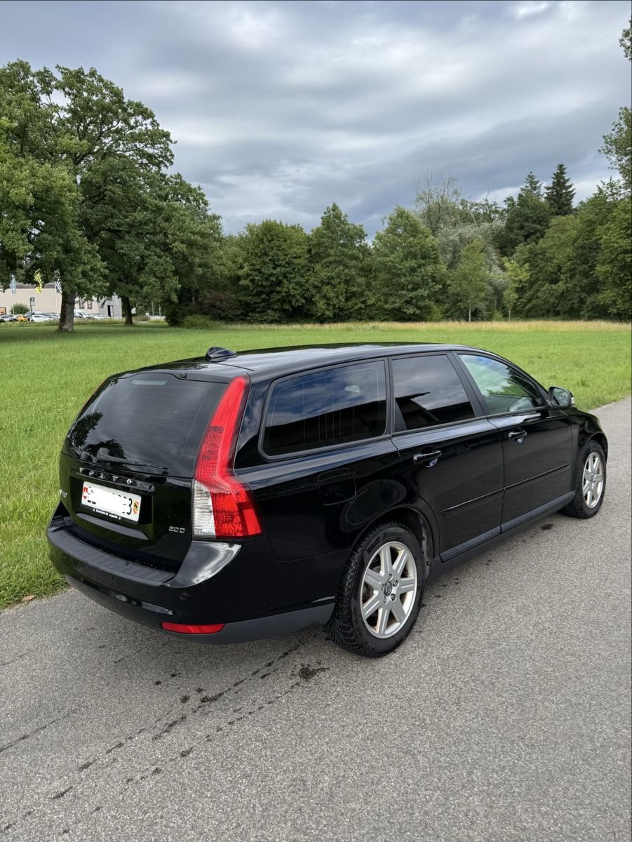 Volvo Autos: Volvo V50 Diesel  – Gebraucht aus Aarwangen von gona02