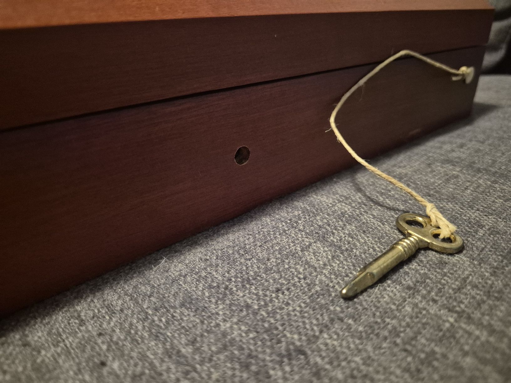 Coltelli: Messer-Sammlung im Holzkasten – Usato da Binningen venduto da rom_9ls7 6