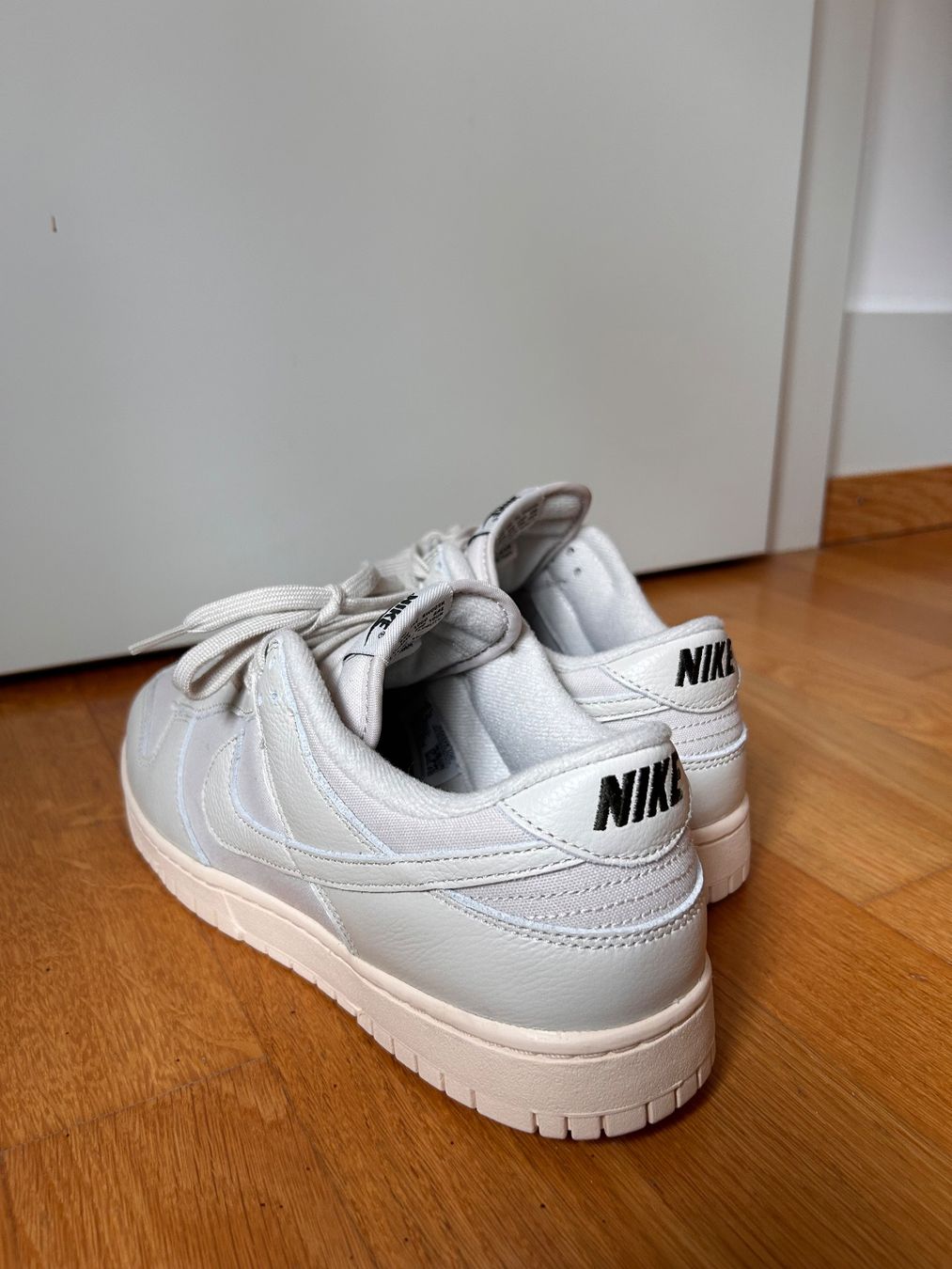 Nike Scarpe da uomo: Nike Dunk Low Retro SE – Nuovo (secondo la descrizione) da Zürich venduto da CMAAcoustics 1