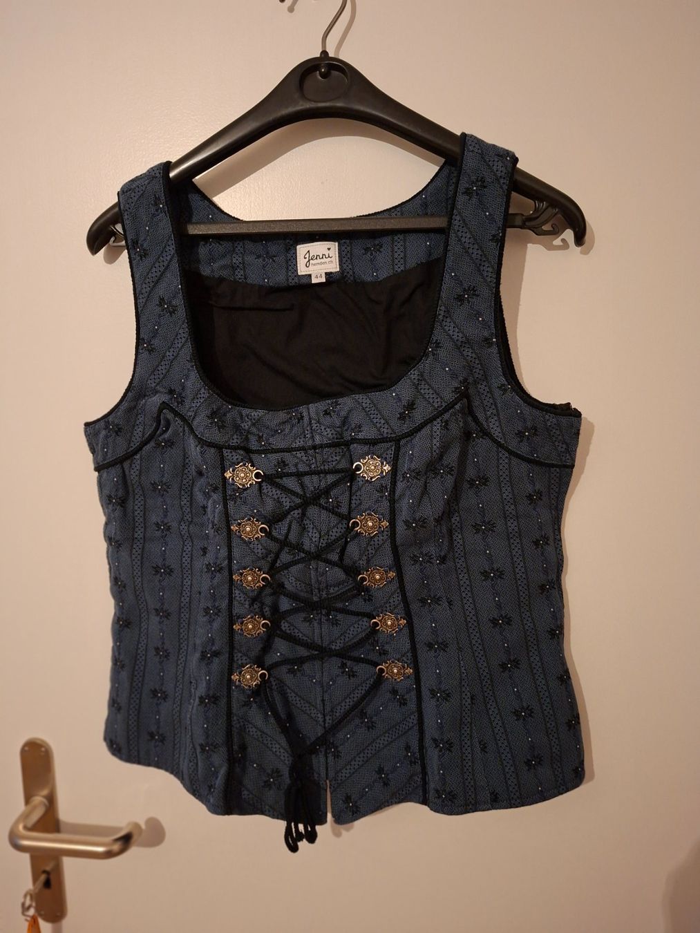 Top: Edelweiss Bustier – Usato da Jeuss venduto da cat_tyh2