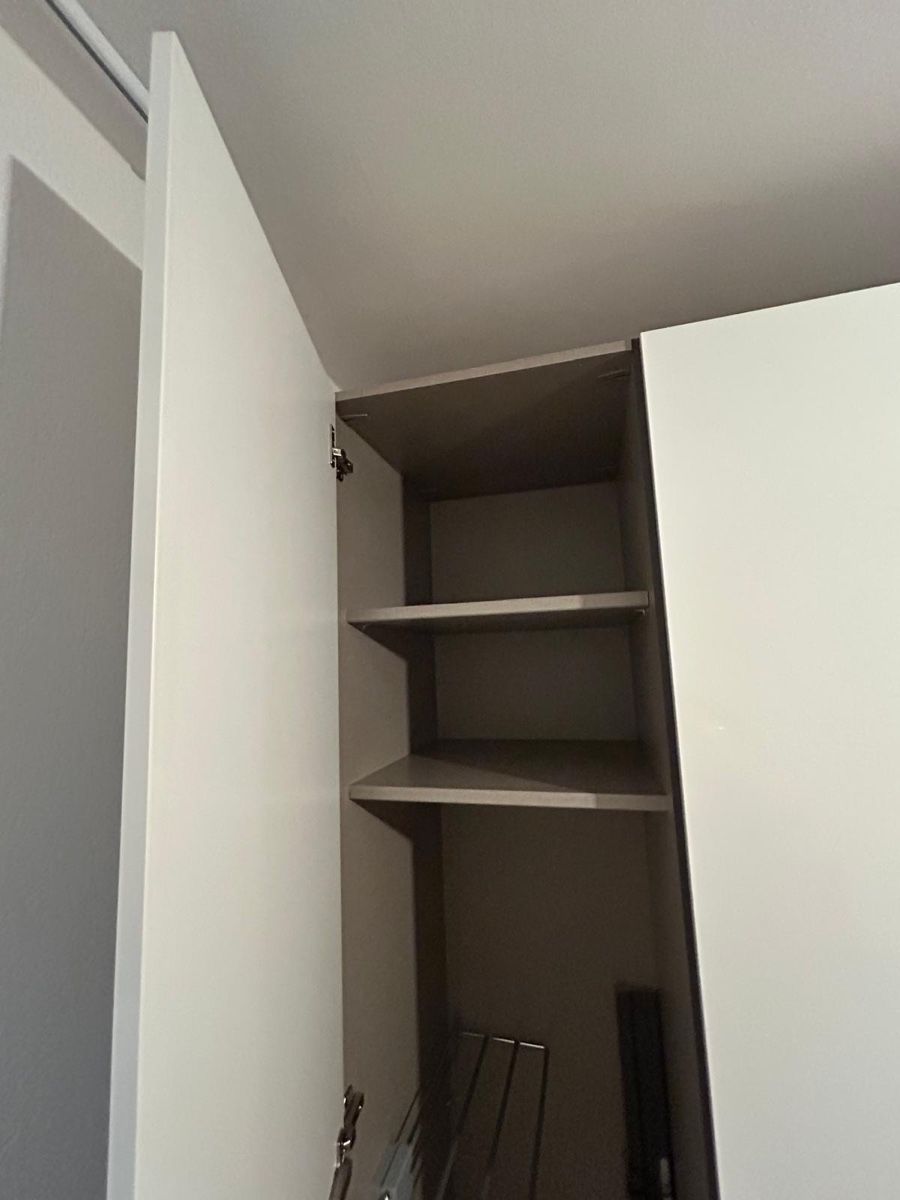 Armoires: Kleiderschrank – D'occasion à Kreuzlingen par 44eriix 7