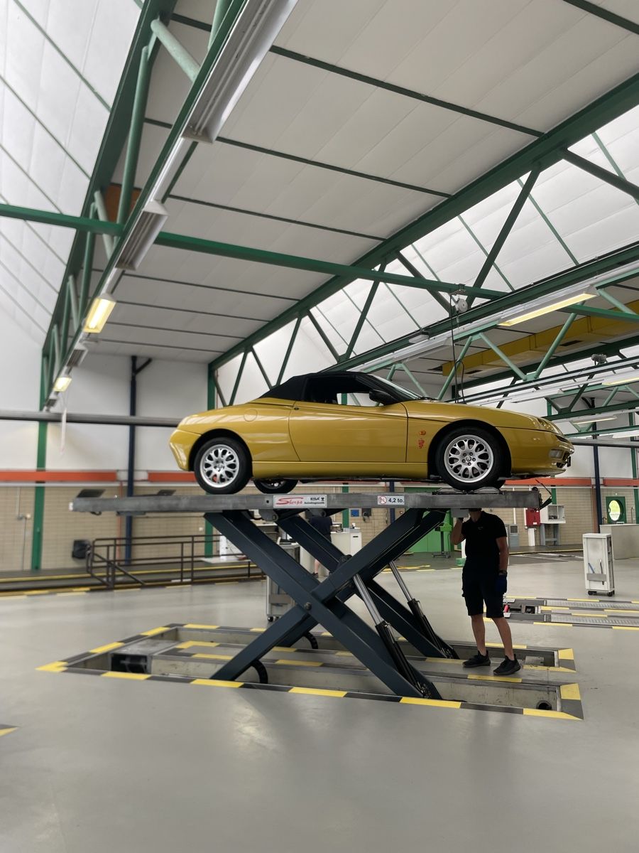 Alfa Romeo Automobili: Alfa Romeo Spider 916 2.0 TS – Usato da Giornico venduto da leo_g6jn 7