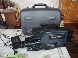 HITACHI VHS VIDEOKAMERA VM - 3300 E