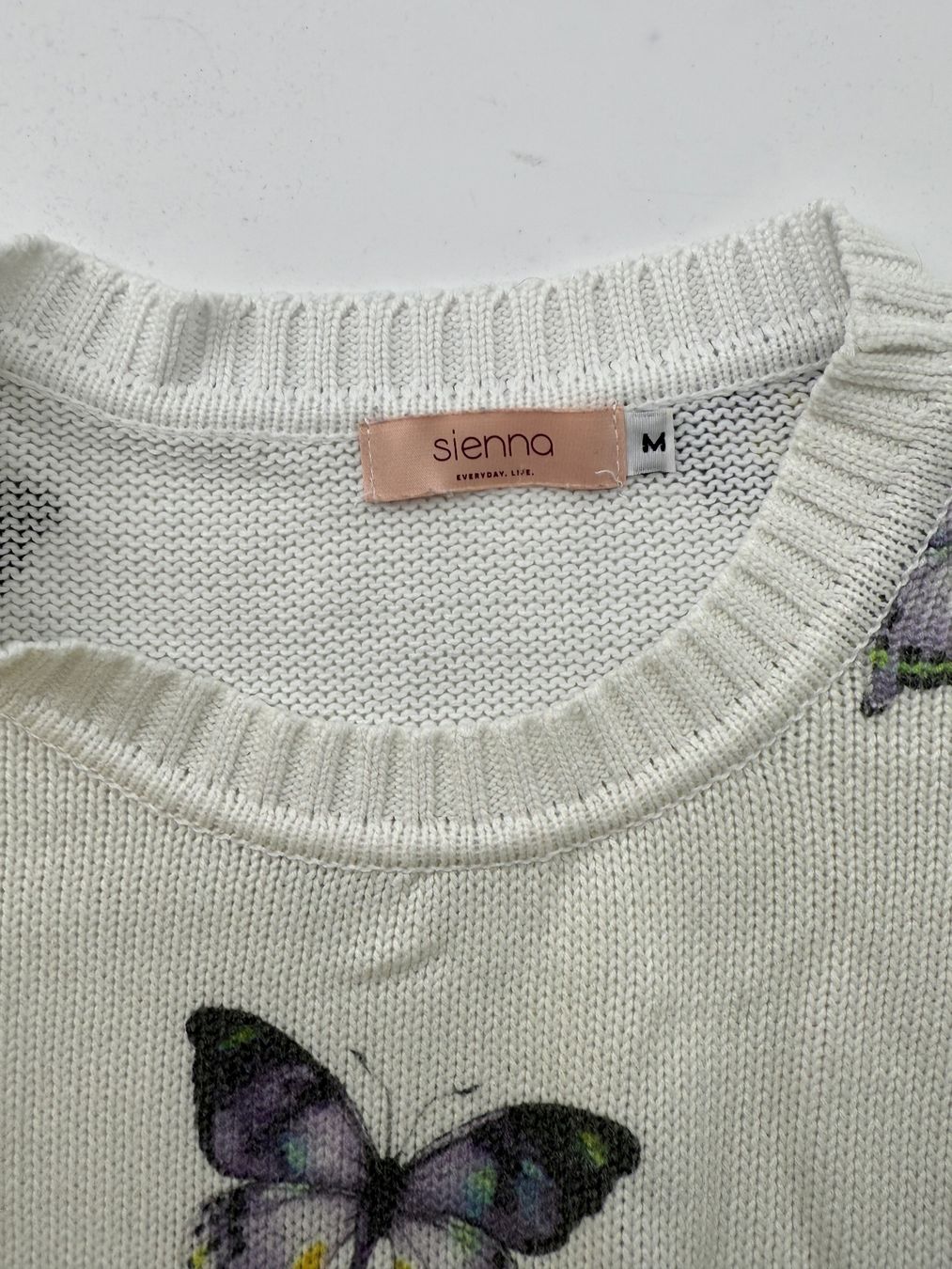 Maglioni & Felpe: Pullover Gr. M mit Schmetterlingen von sienna – Usato da Auenstein venduto da moin. 4