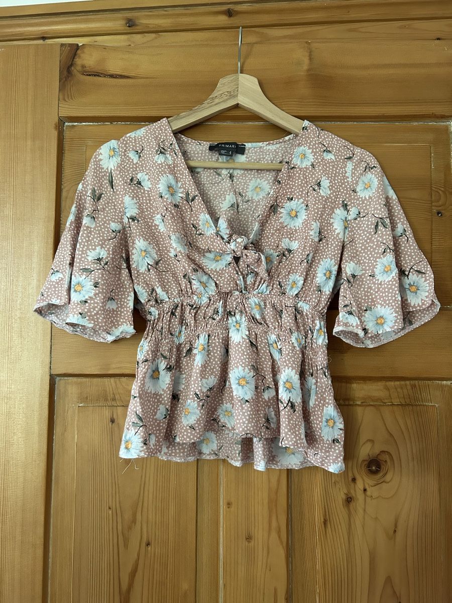 Primark Camicette: Sommerbluse von Primark, Gr. 36, mit Blumenmuster🌸 – Usato da Frauenfeld venduto da jae_vs6j