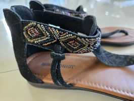 Schwarze Minnetonka Antigua Sandalen, Gr. 40, ungetragen