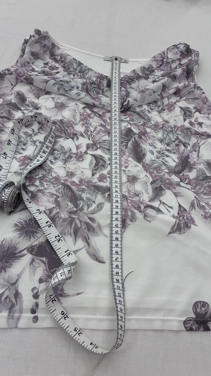 Tops: Sommerliches Blusentop mit Blumenmuster, Grösse M – Gebraucht aus Bäretswil von Viechel 3