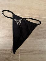 schwarzer String-Tanga mit Strass, Grösse S