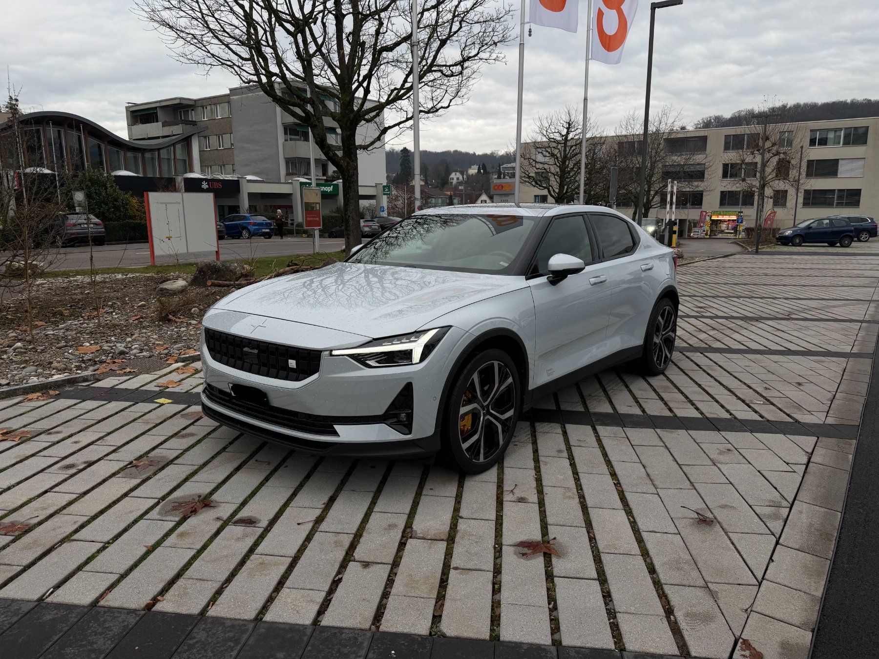 Polestar Automobili: Polestar 2 Long Range Performance / 476 PS / Vollausstattung – Usato da Basel venduto da amsti54