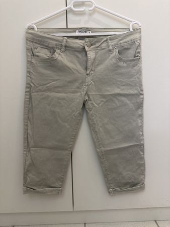 Beige Capri Hose Gr. M
