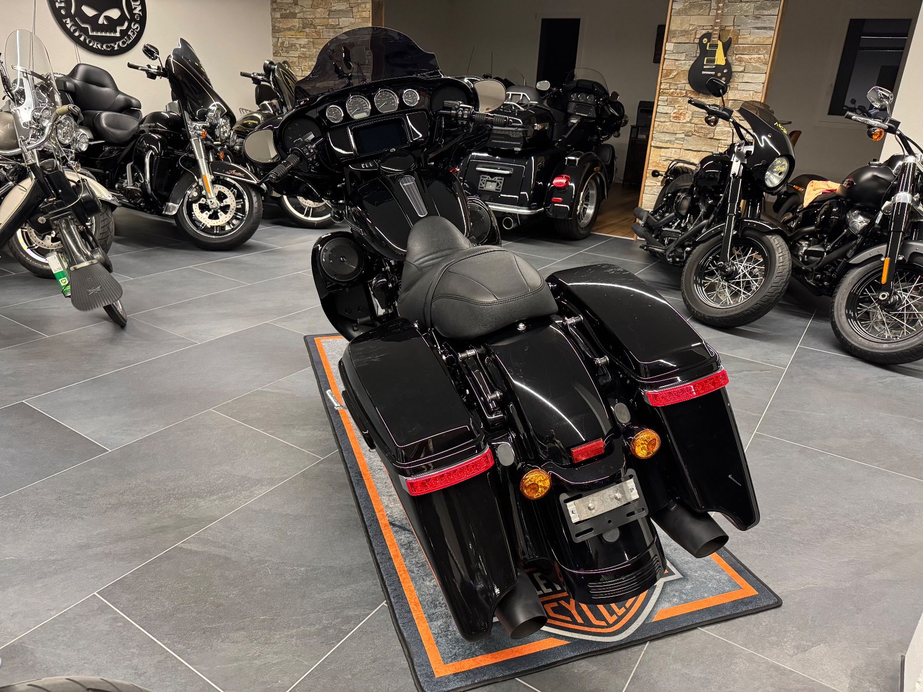 Harley-Davidson Touring: Harley Davidson Street Glide 114 LEASING POSSIBLE – Usato da Echallens venduto da HD90 6