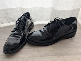 Chaussures en cuir verni (Minelli) (patent leather shoes)