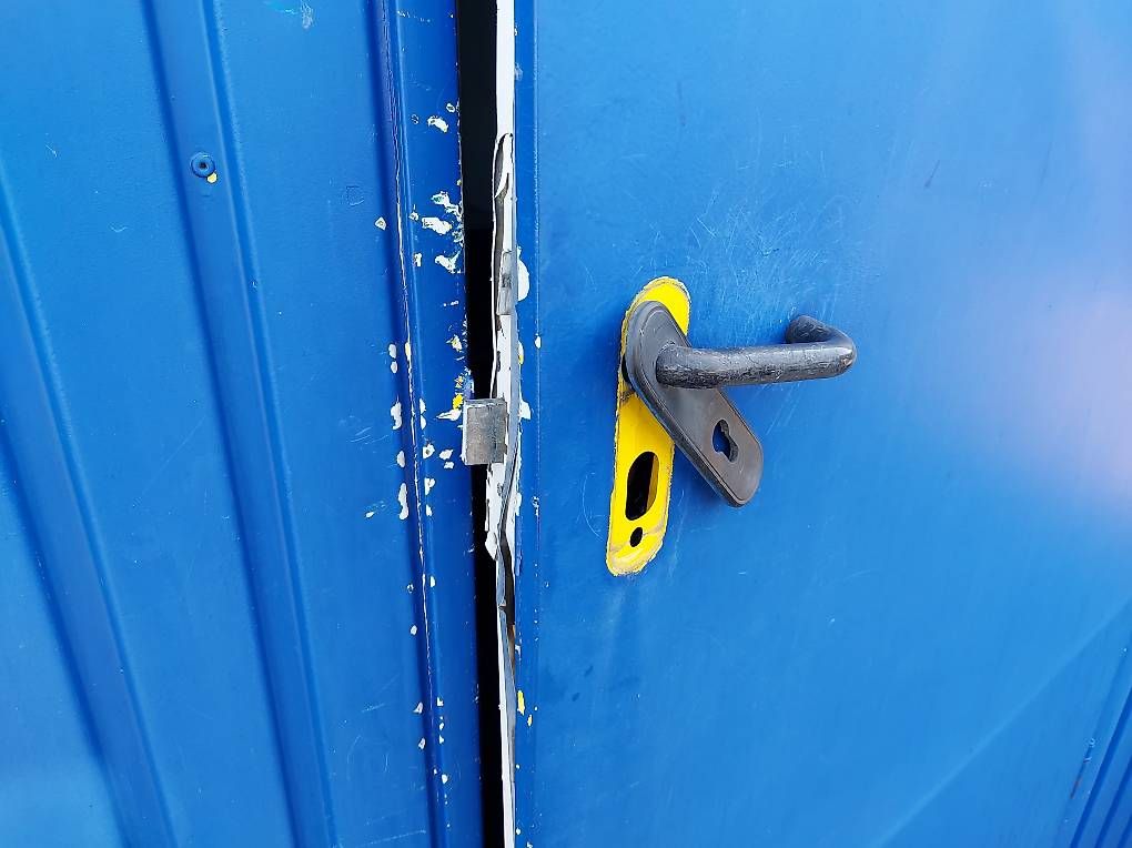Contenitori edile: GRATIS....Container 6m lang 3 m breit – Usato da Lömmenschwil venduto da inf_r96q 1