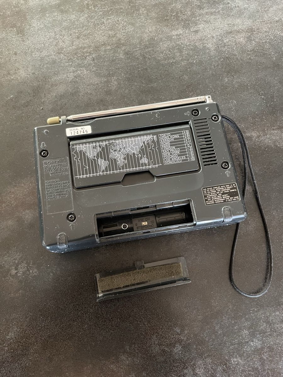 Sony Radios: Radio Sony ICF-SW30 12 Bandes – Gebraucht aus Vallamand von Bricbracbroc82 4