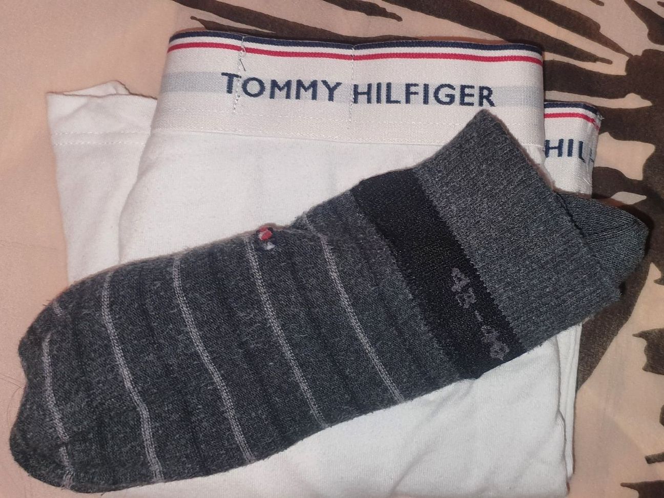 Tommy Hilfiger Lotti di vestiti: Tommy Hilfiger Set, Hilfiger Geschenkidee, Thomas Love-Set – Usato da Zollikerberg venduto da Nice_Name