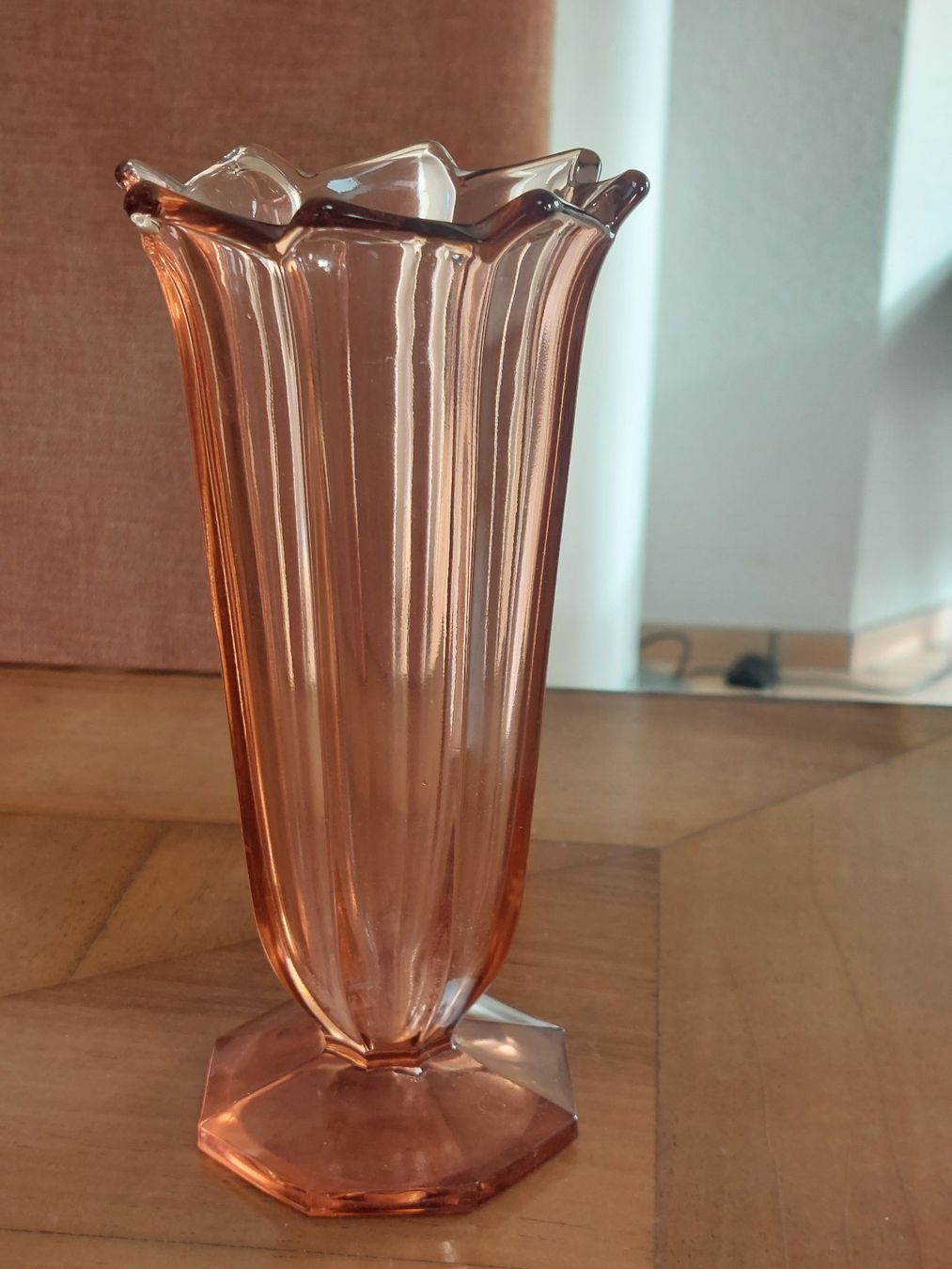 Vasen & Gefässe: Art Deco Rosalin Pressglas Vase – Gebraucht aus Hergiswil NW von maiette-23.N