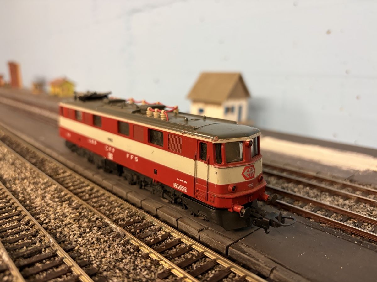 Lima Modelleisenbahnen: Swiss Express SBB CFF FFS, Lima – Gebraucht aus Rochefort von ise_c7lc 2