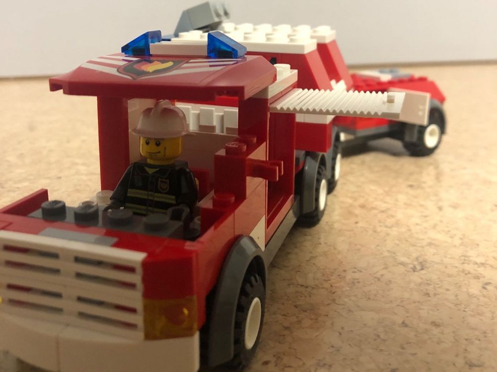 Lego Giocattoli: Lego Feuerwehrlöschzug 7239 – Usato da Ballwil venduto da goldi360 5