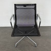 Vitra Eames Alu Chair EA107 Netz