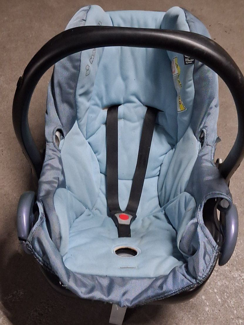 Maxi-Cosi Porte-bébés ventraux & dorsaux: Maxi Cosi Babyschale blau – D'occasion à Bern par KavIndustries 4